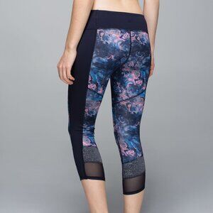 Lululemon If You're Lucky Crop Leggings Moody Mirage Bark Berry Navy Print Sz 6